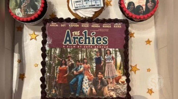 Gauri celebrates Suhana's debut