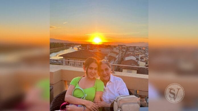 Sara Ali Khan with Amrita Singh